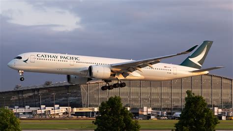 cathay pacific hong kong fanfare.